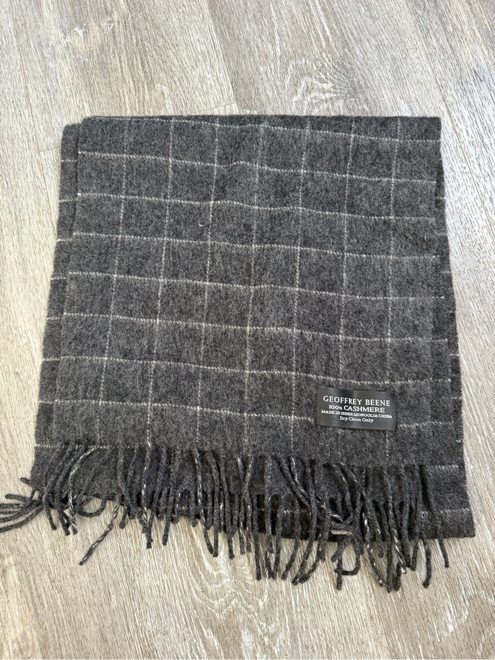 Geoffrey Beene Men's Charcoal Gray Windowpane Cashmere Scarf